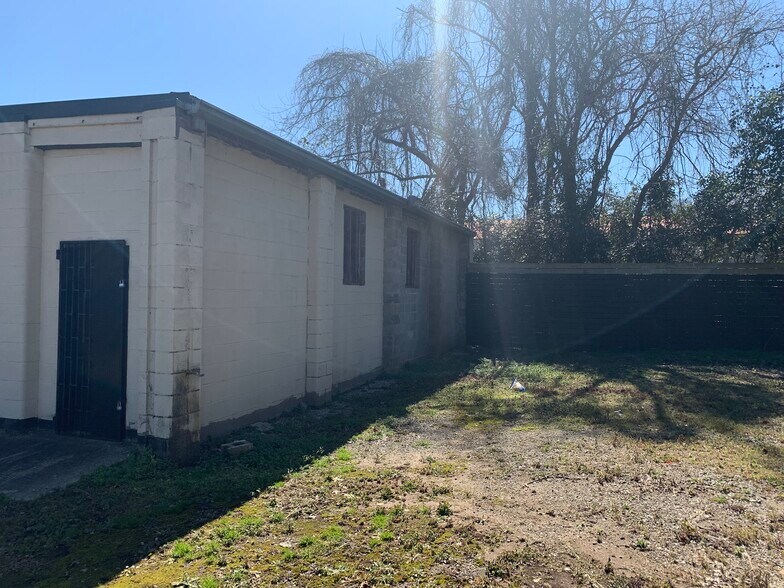 More Photos Of 1819 W Whitner St, Anderson Office For Sale