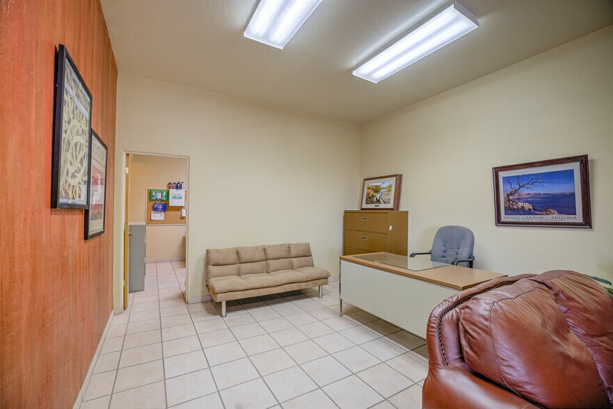 More Photos Of 2227 S Coconino Dr, Apache Junction Warehouse For Sale