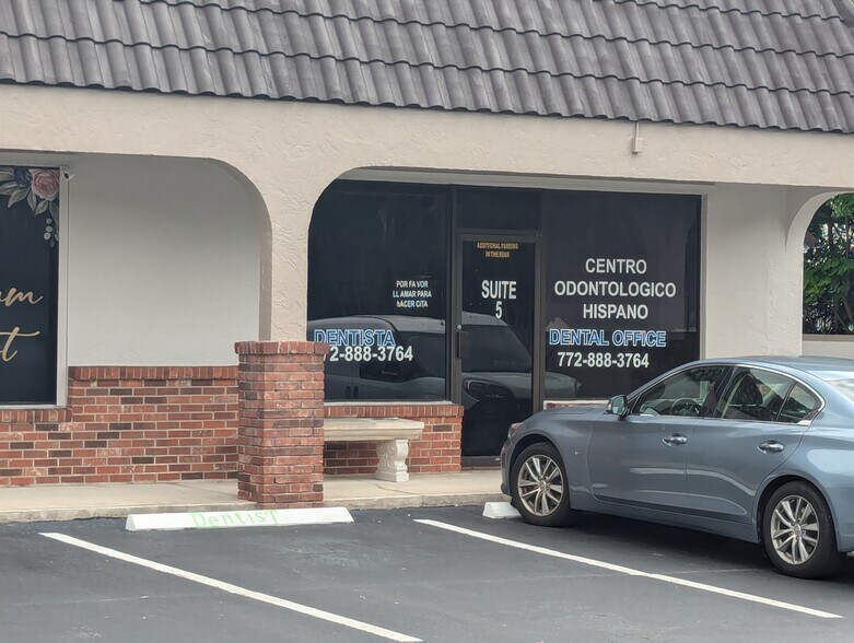 More Photos Of 110 SW Monterey Rd, Stuart Storefront For Lease