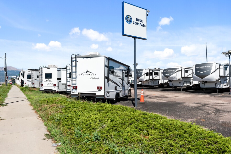 More Photos Of 3204-3208 E Platte Ave, Colorado Springs Auto Dealership For Sale