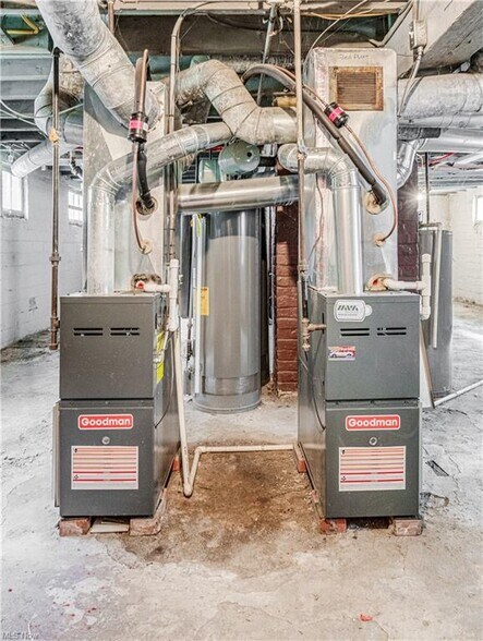 More Photos Of 5521 W 48th St, Parma Apartments For Sale