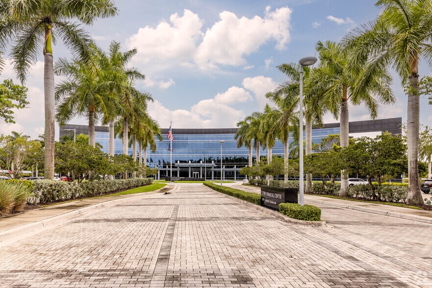 More Photos Of 1905 NW Corporate Blvd, Boca Raton Unknown For Lease