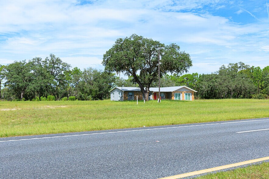 More Photos Of 15451 Commercial Way, Brooksville Office For Sale