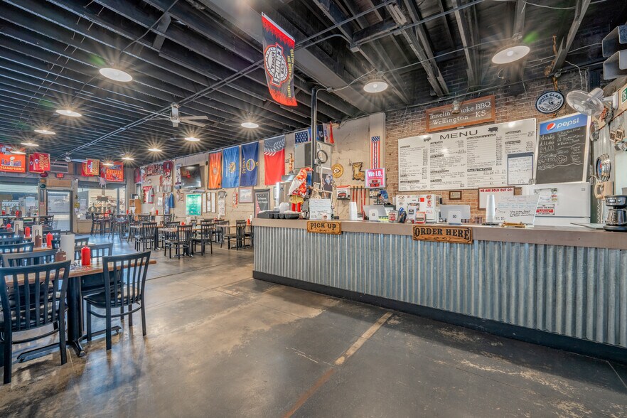 More Photos Of 217 N Washington Ave, Wellington Restaurant For Sale