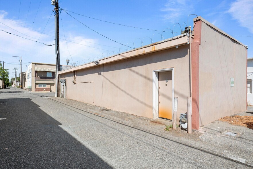 More Photos Of 11 S Cascade St, Kennewick Office For Sale