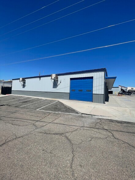 More Photos Of 1851 Commander Dr, Lake Havasu City Freestanding For Lease