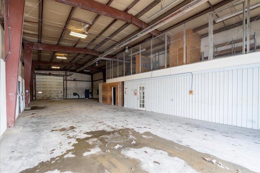 More Photos Of 51001 Range 192 rd, Tofield Industrial For Sale