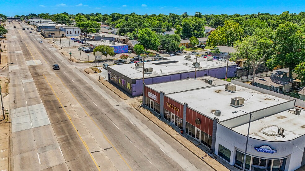 More Photos Of 1715-1721 W Berry St, Fort Worth Storefront Retail Office For Sale