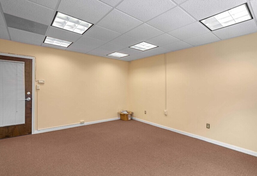 More Photos Of 1420 Prince St, Alexandria Office For Lease