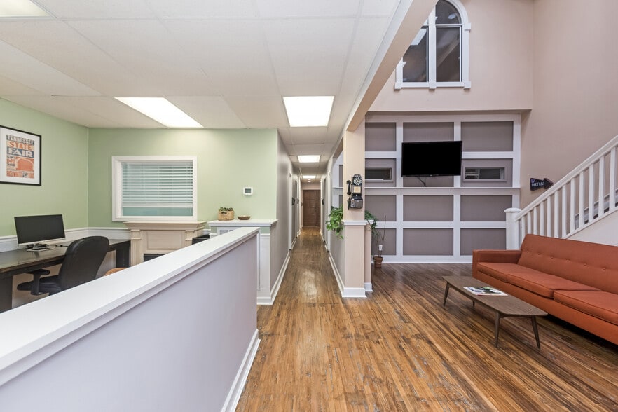 More Photos Of 116 N Main St, Goodlettsville Office Residential For Lease