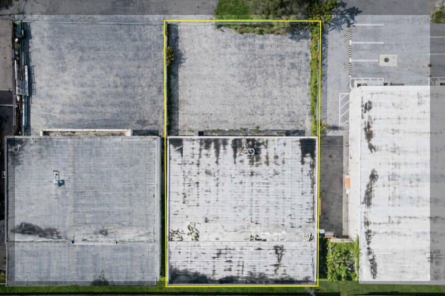 More Photos Of 8085 NW 98th St, Hialeah Warehouse For Sale