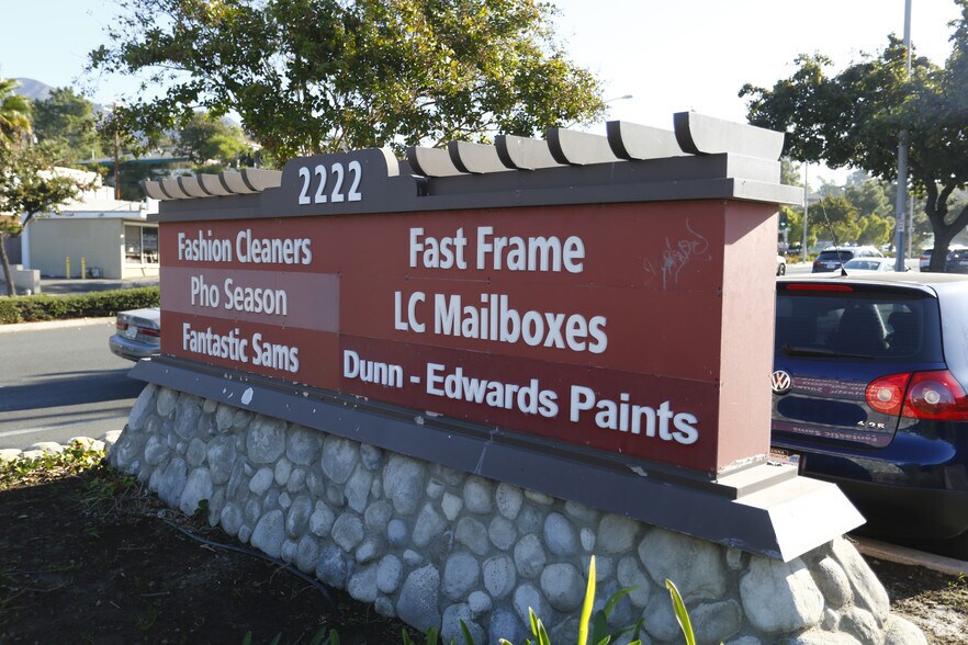 More Photos Of 2222 Foothill Blvd, La Cañada Flintridge Freestanding For Lease