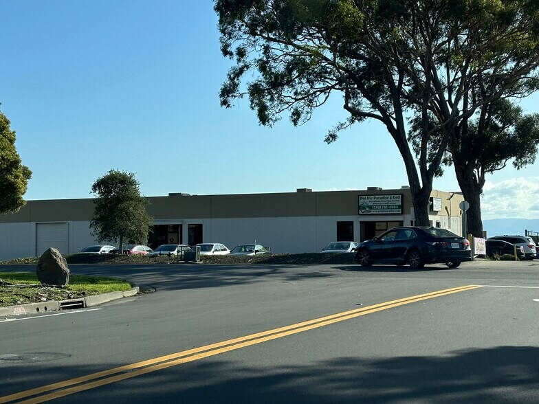 More Photos Of 3514-3544 Arden Rd, Hayward Warehouse For Lease