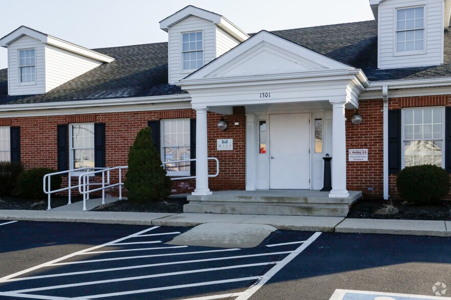 More Photos Of 1301 E Ash St, Piqua Medical For Lease