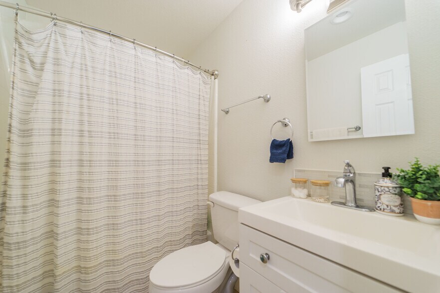 More Photos Of 1268-70 Georgia St, Imperial Beach Apartments For Sale
