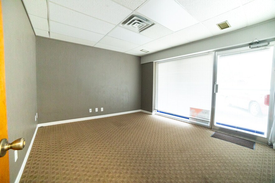 More Photos Of 350 E 7th St, Loveland Office For Lease