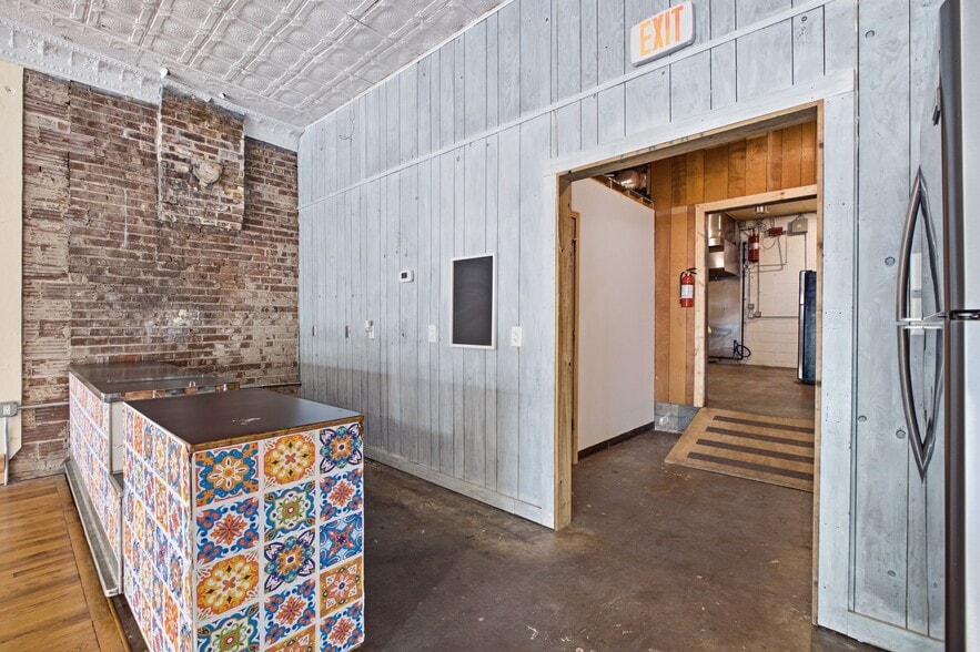 More Photos Of 1029 Park St, Westmoreland Storefront Retail Office For Sale