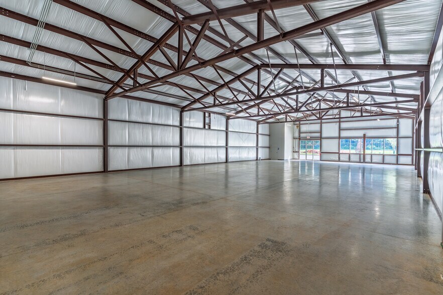 More Photos Of 8239 Gullatt Rd, Palmetto Industrial For Sale