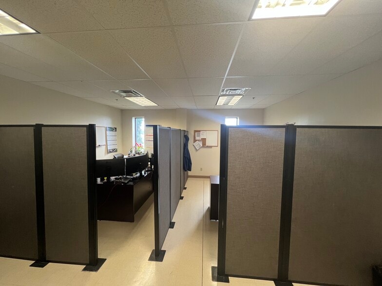 More Photos Of 112 Corporate Dr, Morgantown Warehouse For Sale