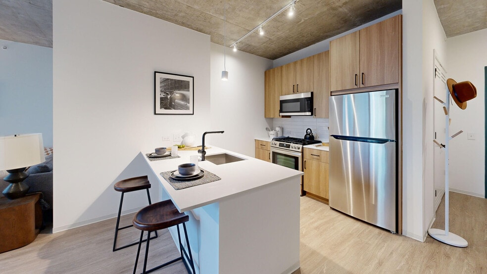 More Photos Of 1717 S Michigan Ave, Chicago Apartments For Lease
