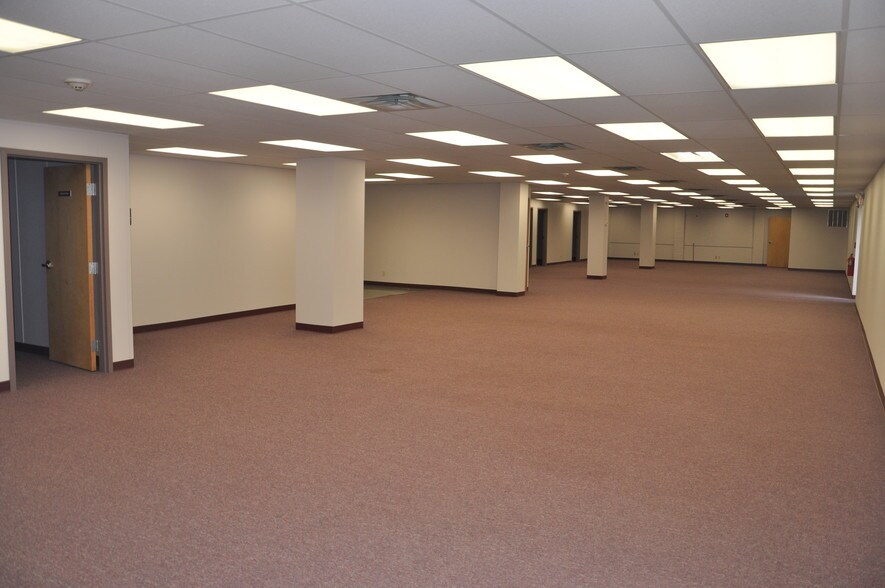 More Photos Of 1201 Greenbrier St, Charleston Office For Lease
