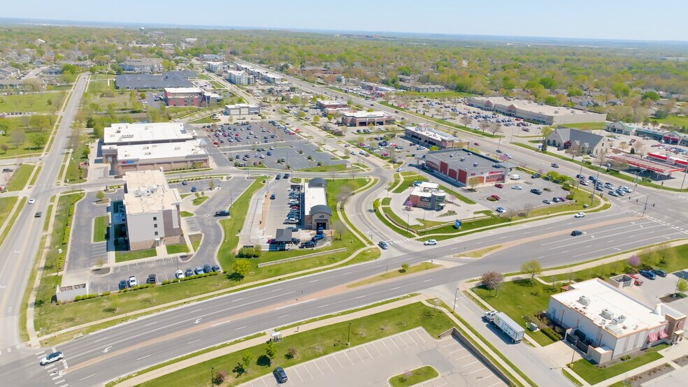 More Photos Of 4801 W Bauer Farm Dr, Lawrence Storefront For Lease