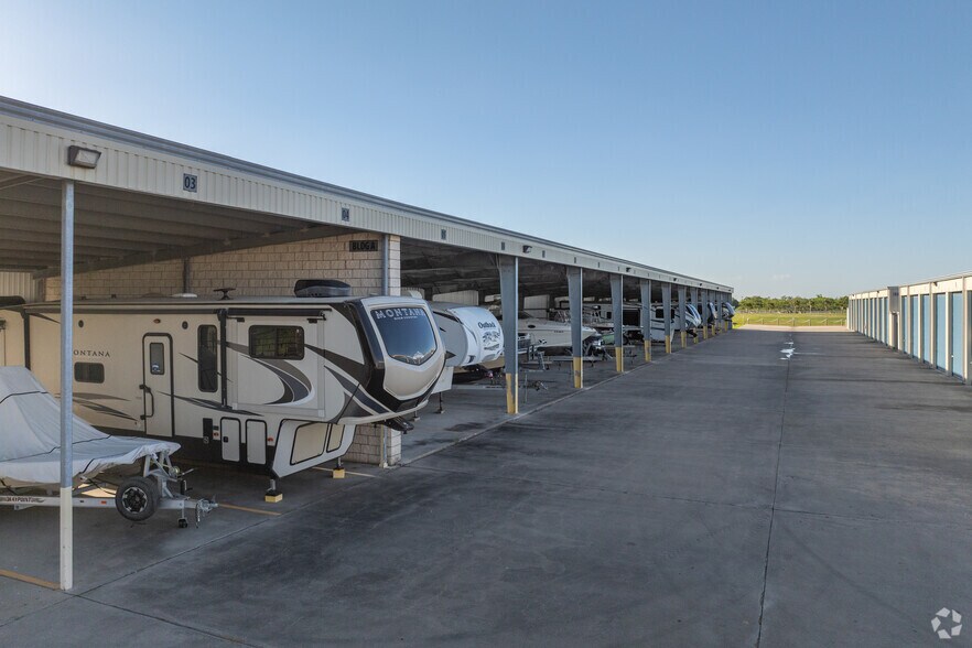 More Photos Of 3902 Highway 146 N, Texas City Marina For Sale