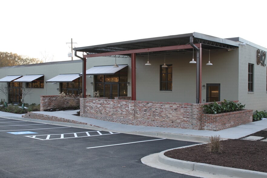 More Photos Of 642 North Ave NW, Atlanta Office For Lease