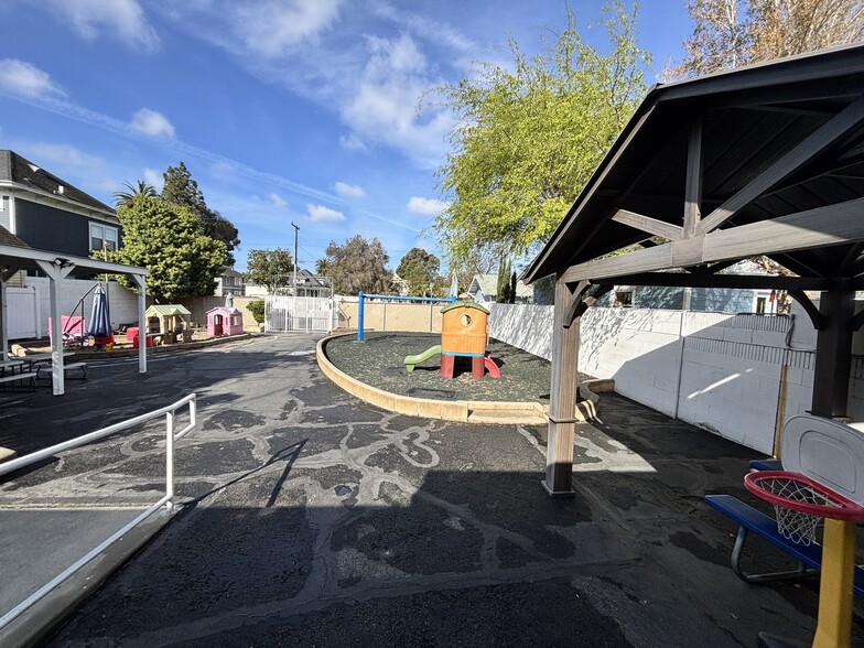 More Photos Of 272 S Glassell St, Orange Schools For Lease