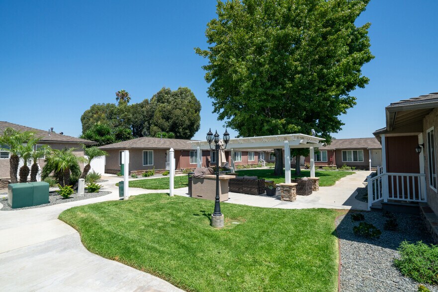 More Photos Of 19131-19161 Delaware St, Huntington Beach Apartments For Sale