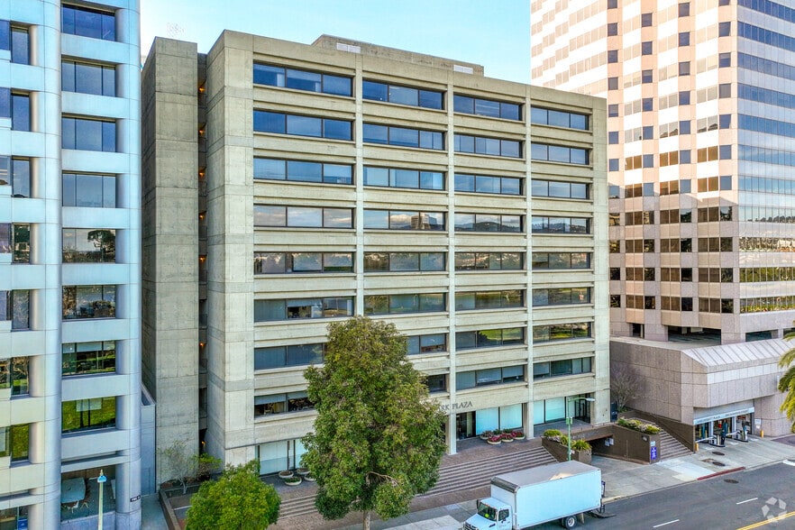 More Photos Of 1939 Harrison St, Oakland Office For Lease