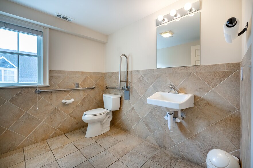 More Photos Of 27 Catoonah St, Ridgefield General Retail For Sale