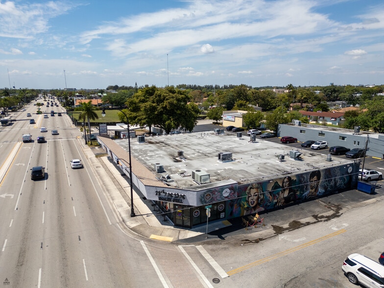 More Photos Of 300-310 W Hallandale Beach Blvd, Hallandale Beach Storefront Retail Office For Lease