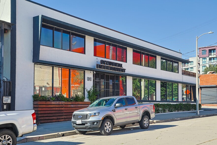 More Photos Of 1041 N Mansfield Ave, Los Angeles Light Distribution For Lease