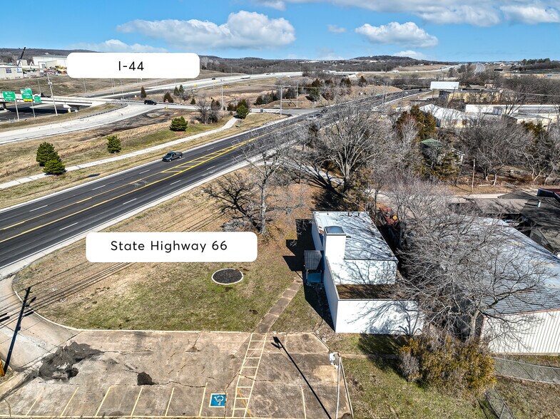 More Photos Of 9657 New Sapulpa Rd, Sapulpa Storefront Retail Office For Sale