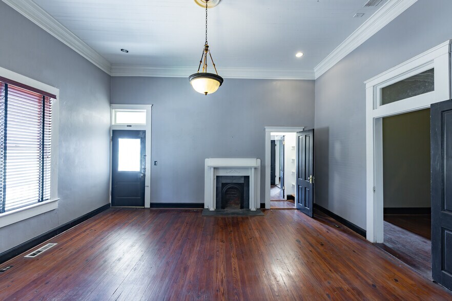 More Photos Of 314 S Green St, Thomaston Office For Sale