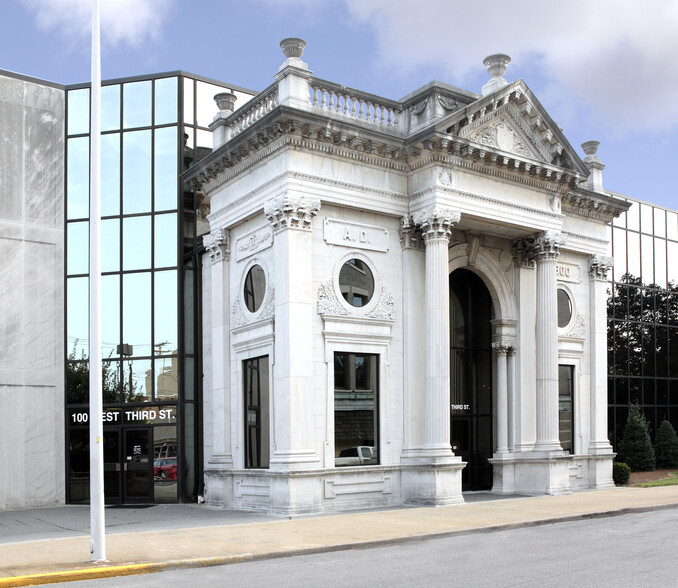 Primary Photo Of 100 W 3rd St, Owensboro Office For Lease