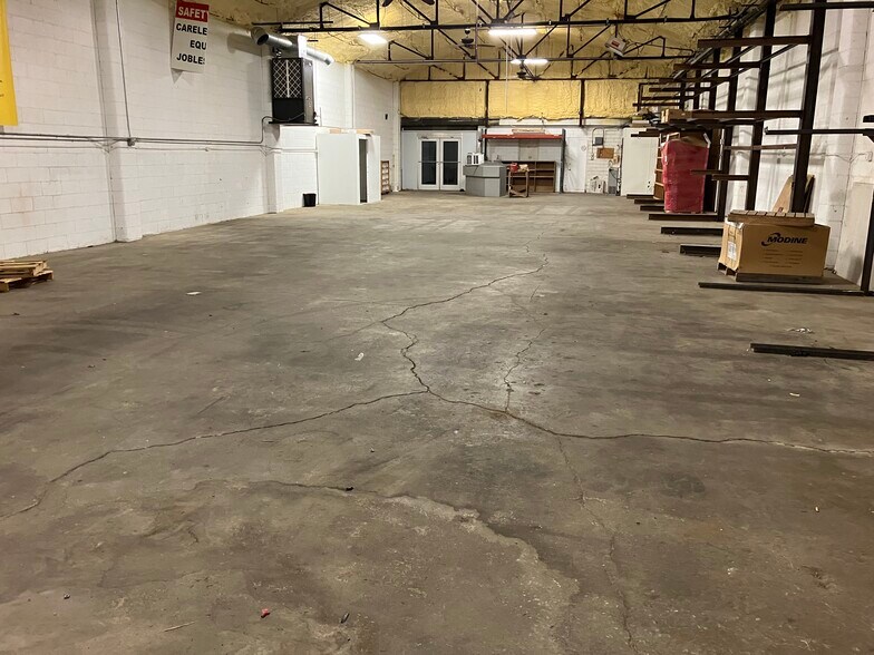 More Photos Of 5023 E Admiral Pl, Tulsa Warehouse For Sale