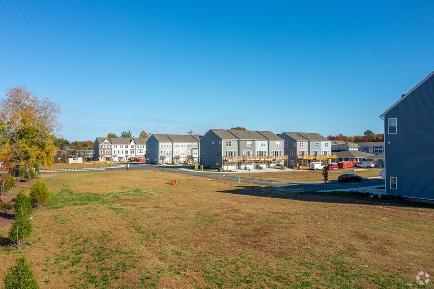 More Photos Of 100-101 Kelton Station, Williamsburg Land For Sale