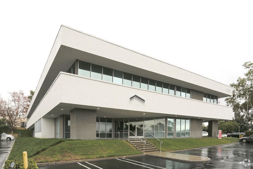 More Photos Of 19772 MacArthur Blvd, Irvine Unknown For Lease