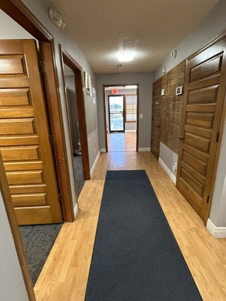 More Photos Of 11000 Metro Pky, Fort Myers Warehouse For Sale