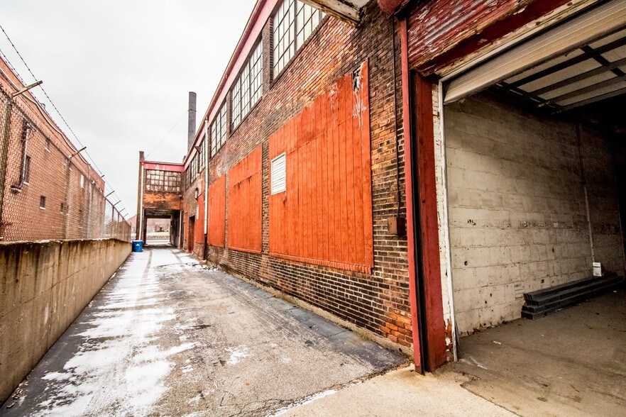 More Photos Of 3800-3812 Euclid Ave, Cleveland Light Manufacturing For Lease