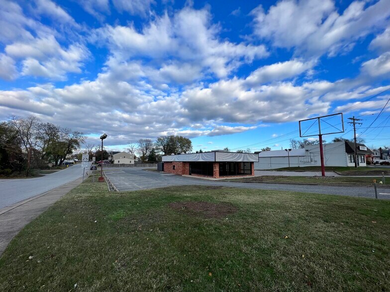 More Photos Of 8457-8459 Fort Smallwood Rd, Pasadena Fast Food For Lease