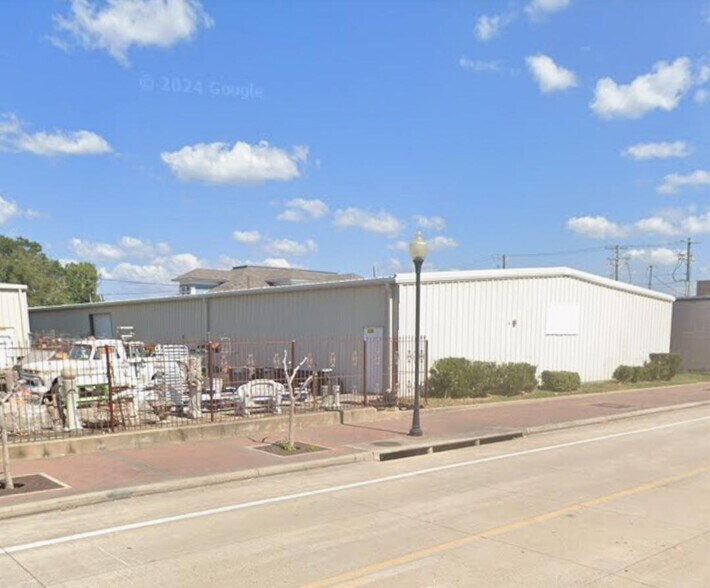 More Photos Of 1036 Calder Ave, Beaumont Warehouse For Sale