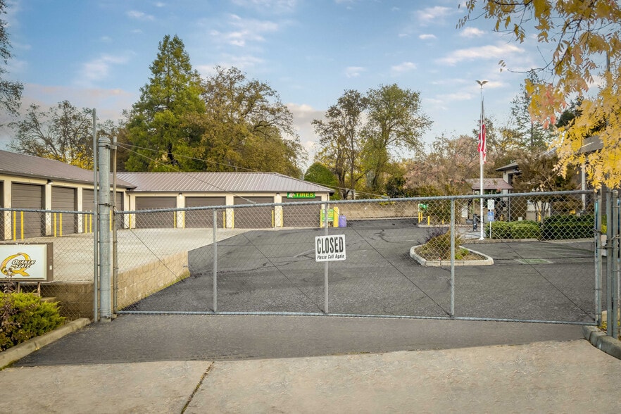 More Photos Of 17548 Penn Valley Dr, Penn Valley Auto Repair For Sale