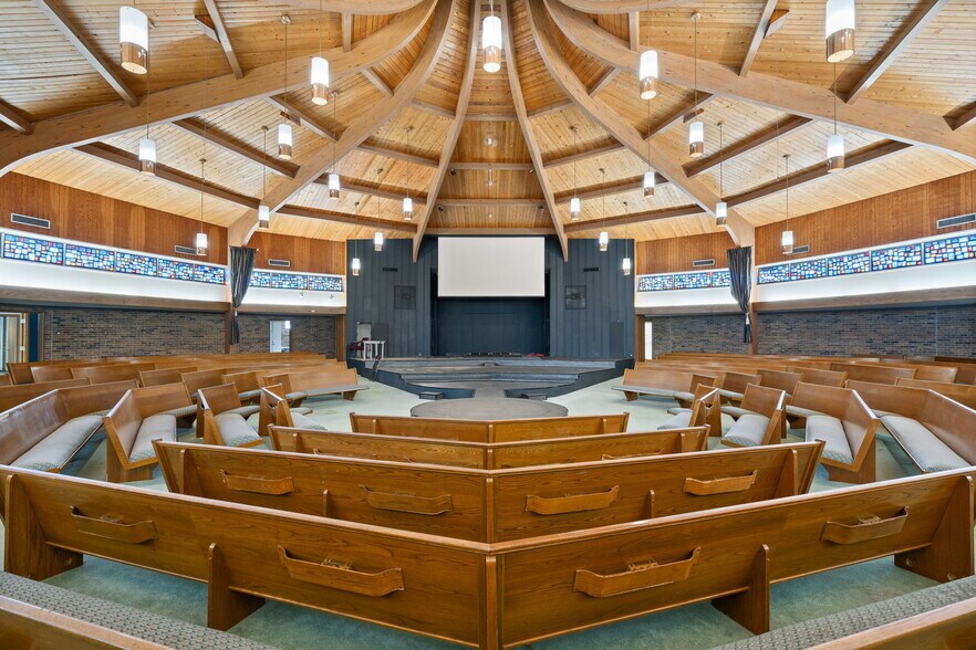 More Photos Of 513 W Rittenhouse Rd, Houston Religious Facility For Sale