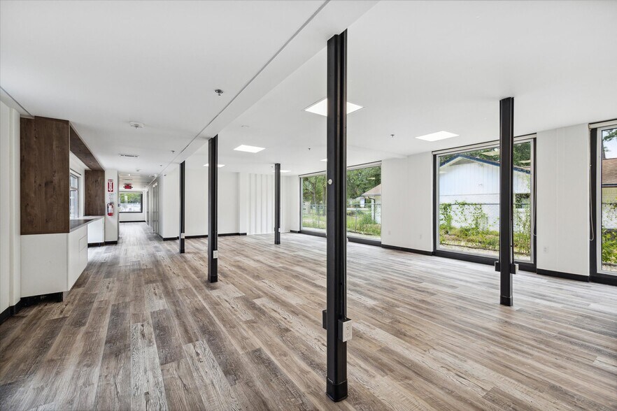 More Photos Of 25814 Budde Rd, Spring Loft Creative Space For Sale