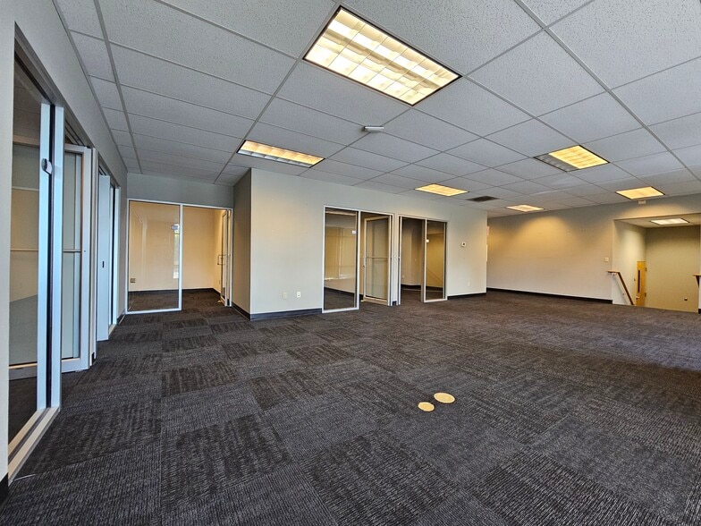 More Photos Of 1790 Front St NE, Salem Service For Lease