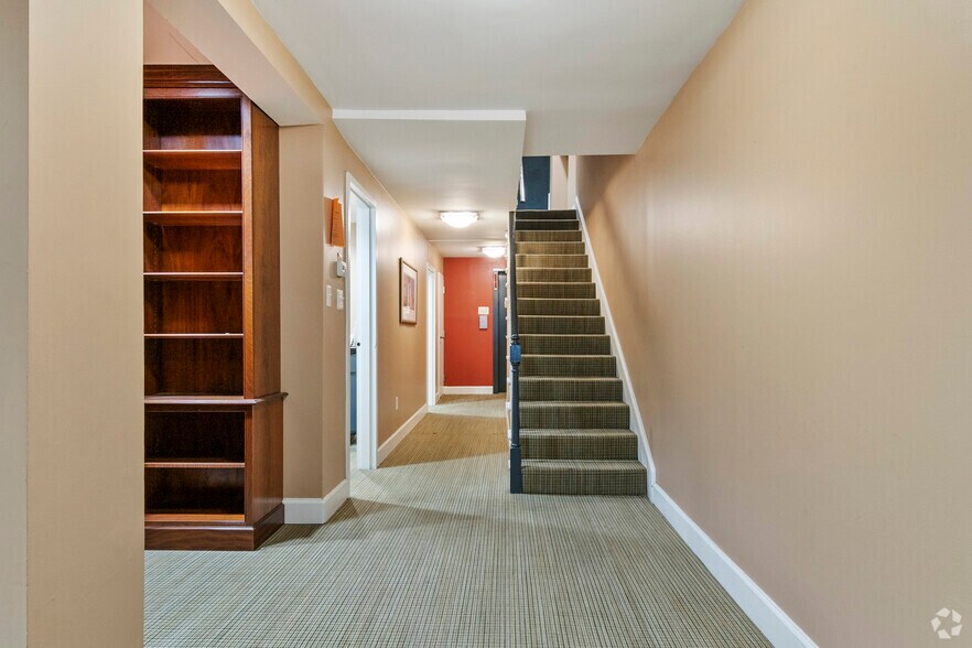 More Photos Of 1906 Sunderland Pl NW, Washington Office Residential For Sale