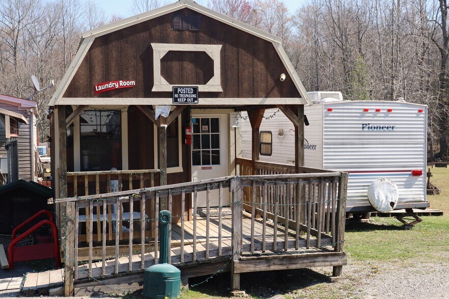 More Photos Of 329 Rice Ln, Springville Trailer Camper Park For Sale